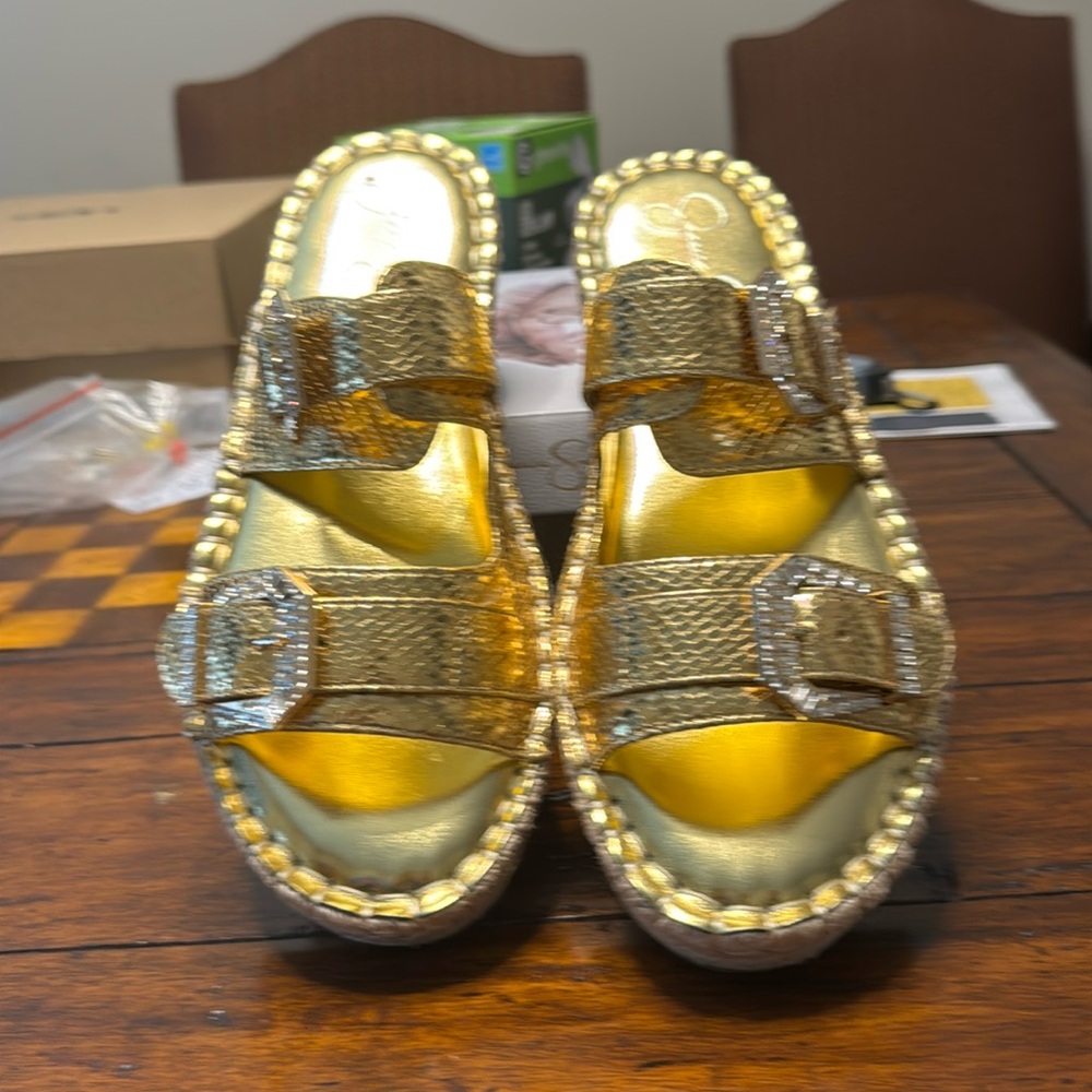 Brand new ladies slip on Sandal by Jessica Simpson